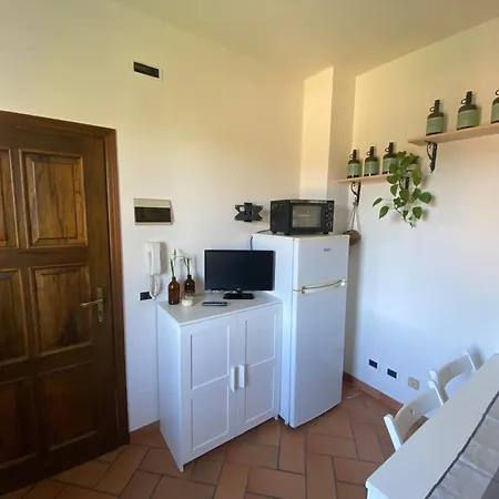 Piazza Di 1 Apartment