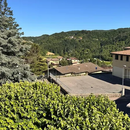 Piazza Di 1 Apartment *